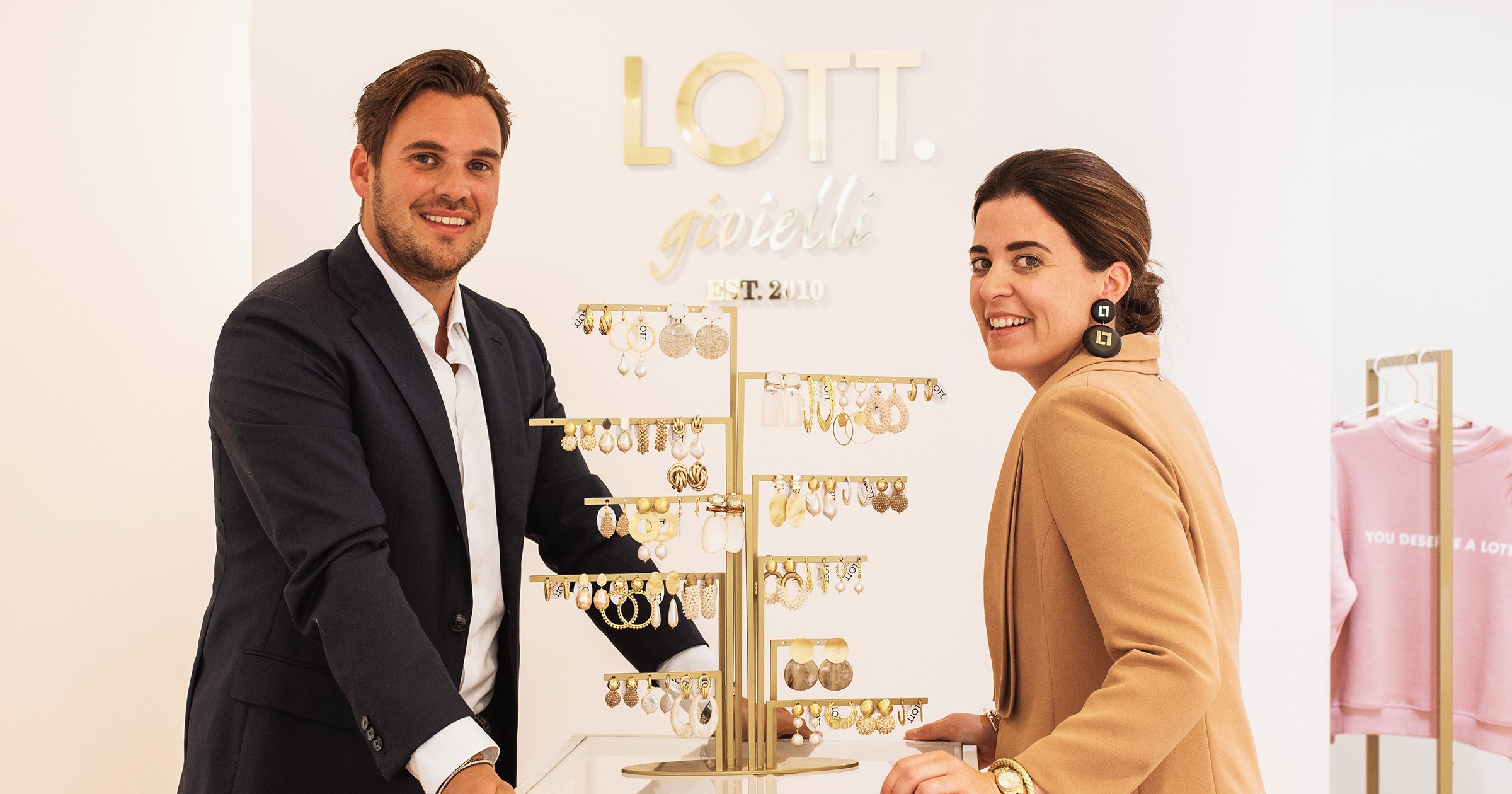 LOTT.Gioielli MD Marc Teuben en MM Robin de Kort in hun showroom in Amsterdam.